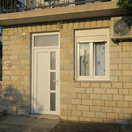Mesic Apartment Сен Екстериор снимка