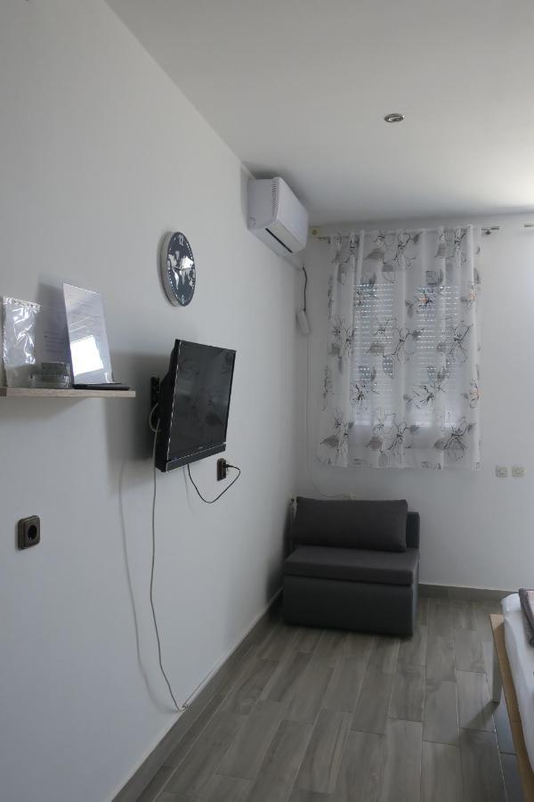 Mesic Apartment Сен Екстериор снимка