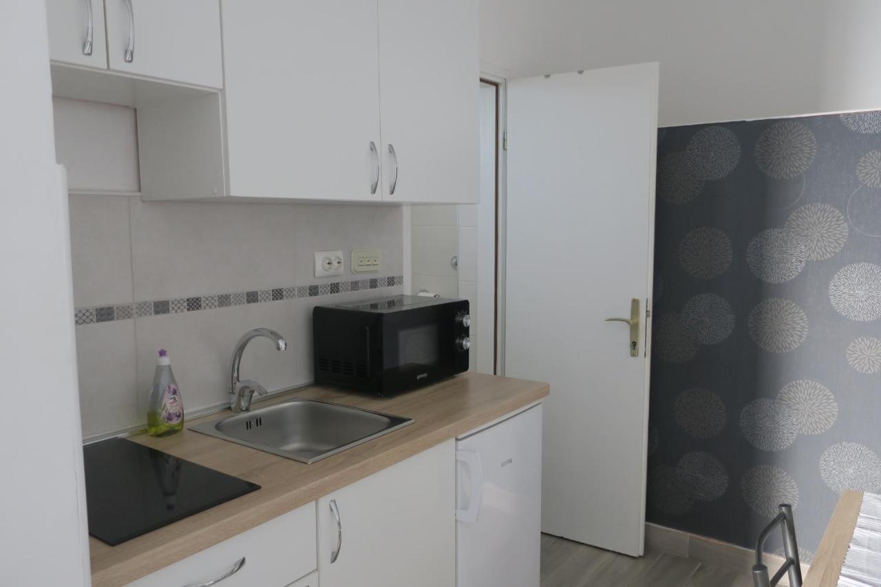 Mesic Apartment Сен Екстериор снимка