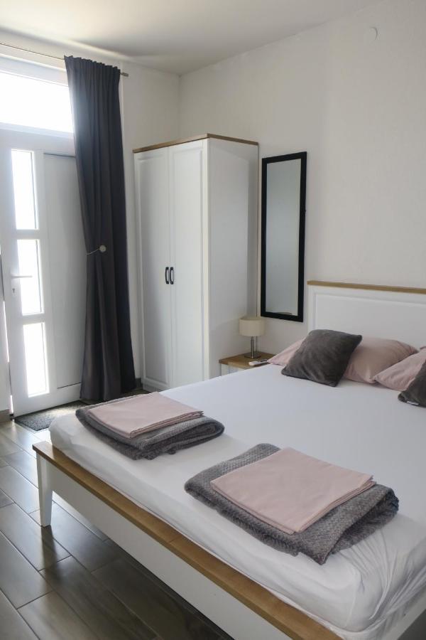 Mesic Apartment Сен Екстериор снимка