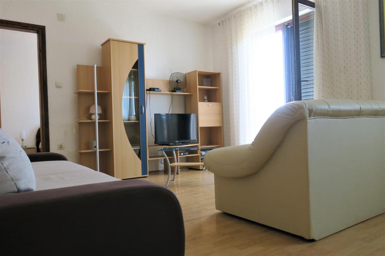 Mesic Apartment Сен Екстериор снимка